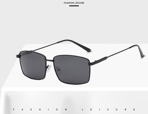 Un nou model de ochelari pentru bărbați cu formă pătrată