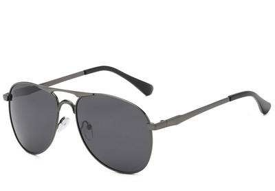 Ανδρικά γυαλιά ηλίου με μεταλλικό σκελετό