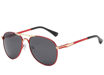 Ανδρικά γυαλιά ηλίου με μεταλλικό σκελετό