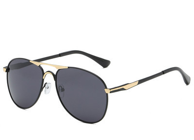 Ανδρικά γυαλιά ηλίου με μεταλλικό σκελετό