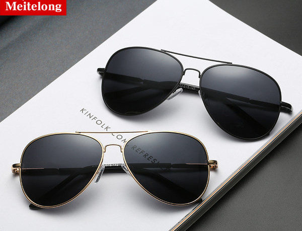 Moodsad UV-kaitsega meeste prillid