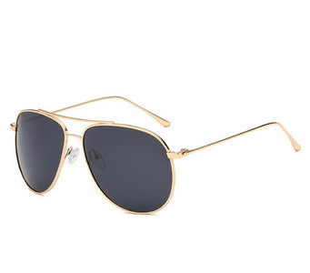 Μοντέρνα γυαλιά ημέρας και νύχτας