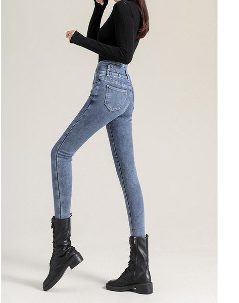 Γυναικείο ψηλόμεσο τζιν με κέντημα