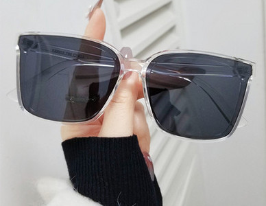 Νέο μοντέλο κομψών ανδρικών γυαλιών