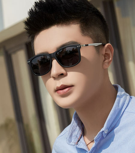 Ανδρικά γυαλιά σε τετράγωνο σχήμα