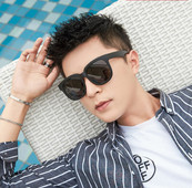 Moderne muške naočale sa UV zaštitom