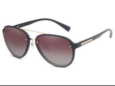 Ανδρικά γυαλιά ηλίου με μεταλλικό στοιχείο