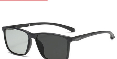 Κομψά ανδρικά γυαλιά ηλίου