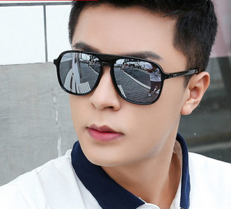 Νέο μοντέλο ανδρικών γυαλιών ηλίου με προστασία UV