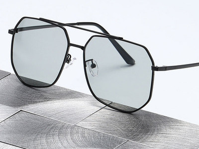 Muške crne sunčane naočale