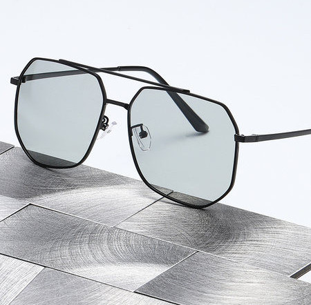Muške crne sunčane naočale