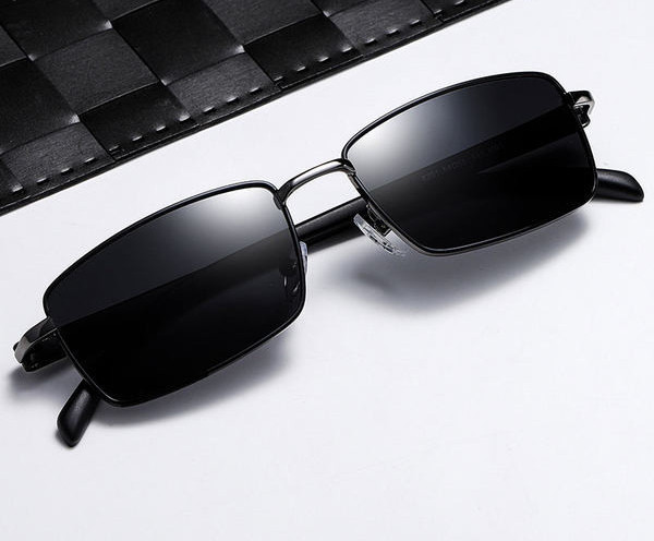 Ochelari de soare pentru barbati cu rama metalica potriviti pentru condus