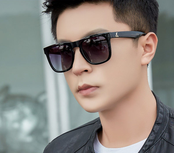 Μοντέρνα τετράγωνα γυαλιά ηλίου για άνδρες