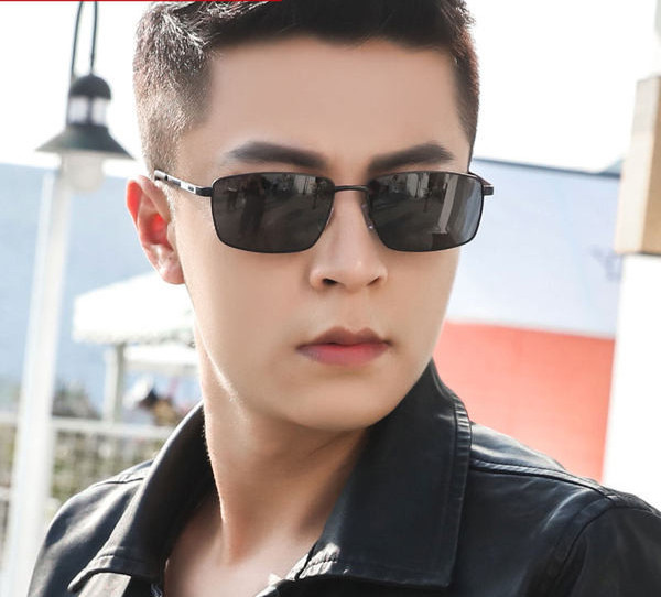 Muške crne sunčane naočale