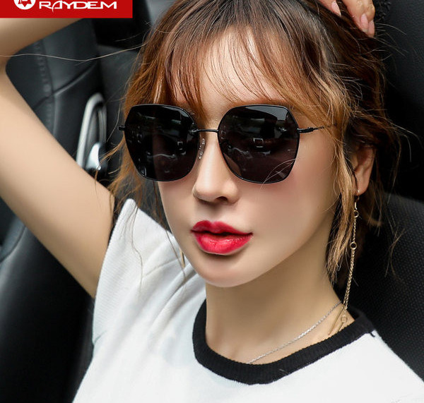 Novi model muških naočala sa UV zaštitom - metalni tanki okvir