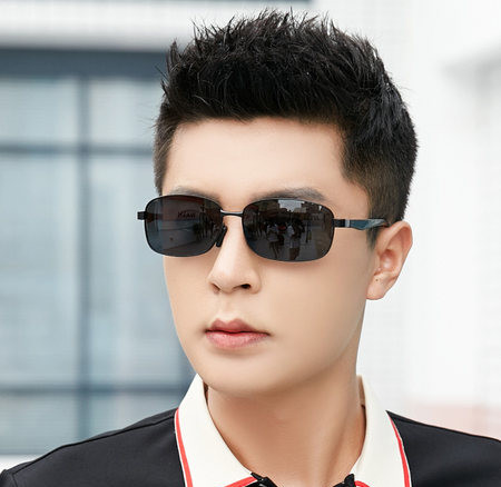 Polariseeritud meeste päikeseprillid, mis sobivad sõitmiseks ja kalastamiseks