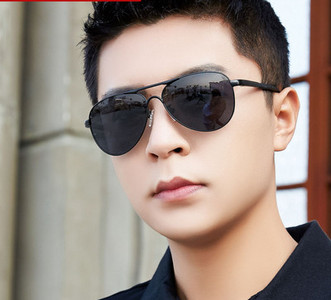 Μοντέρνα ανδρικά γυαλιά ηλίου κατάλληλα για οδήγηση