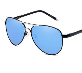 Μοντέρνα ανδρικά γυαλιά ηλίου κατάλληλα για οδήγηση