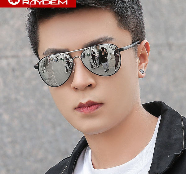 Μοντέρνα ανδρικά γυαλιά ηλίου κατάλληλα για οδήγηση