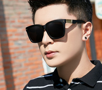 Meeste vabaaja mustad – päikeseprillid