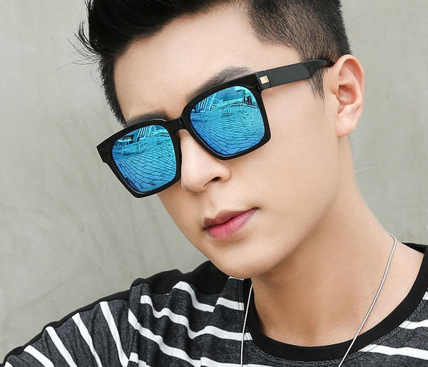 Mustad meeste päikeseprillid