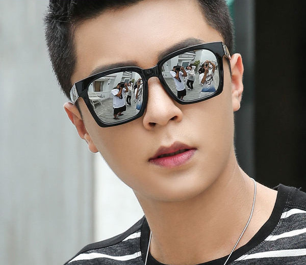 Mustad meeste päikeseprillid