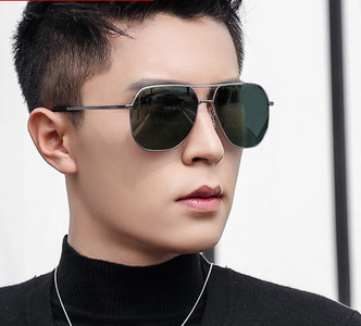 Νέο μοντέλο ανδρικών γυαλιών - με στρογγυλό σχήμα