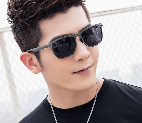 UV-kaitsega igapäevase mudeli meeste prillid