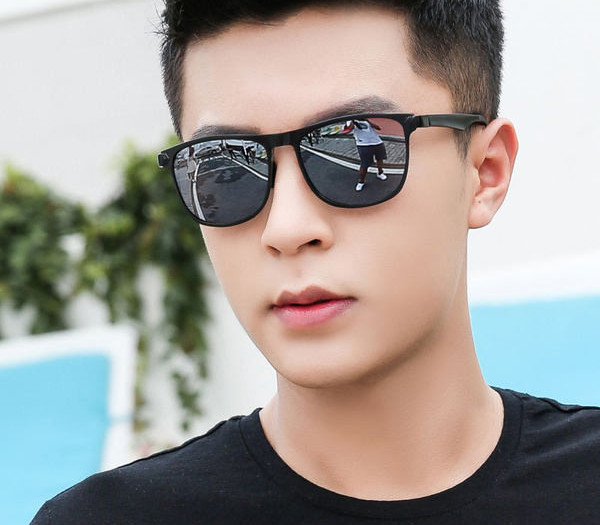 UV-kaitsega igapäevase mudeli meeste prillid