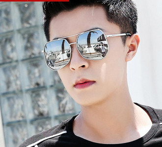 Moderne muške naočale sa UV zaštitom