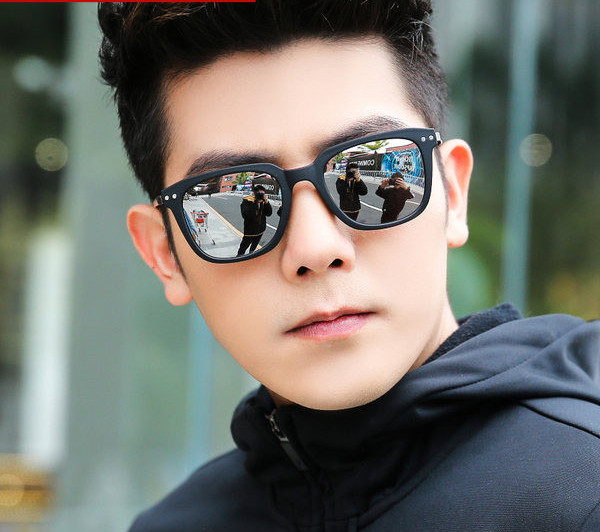 Meeste peegelklaasidega päikeseprillid