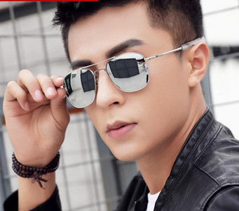 Autojuhtimiseks sobivad meeste UV-kaitsega päikeseprillid