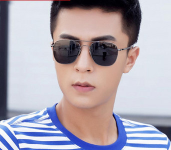 Autojuhtimiseks sobivad meeste UV-kaitsega päikeseprillid