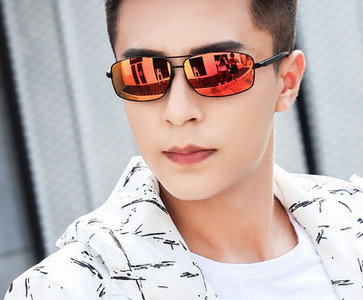 Μοντέρνα ανδρικά γυαλιά ηλίου κατάλληλα για οδήγηση