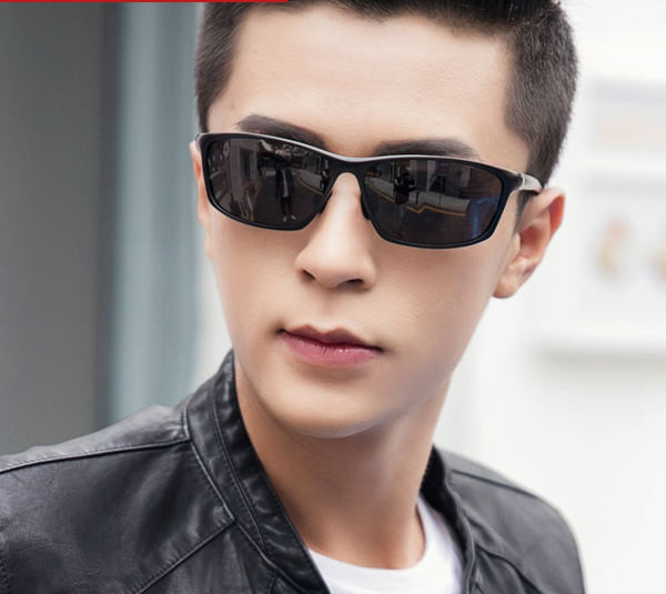 Muške crne sunčane naočale