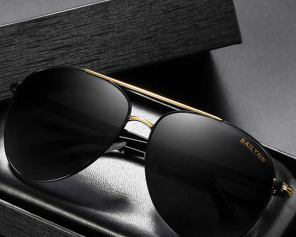 Ανδρικά γυαλιά με λεπτό μεταλλικό σκελετό - κατάλληλα για οδήγηση