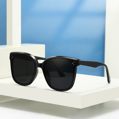 Ochelari de soare moderni pentru bărbați