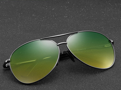 Ochelari de soare pentru bărbați în mai multe culori