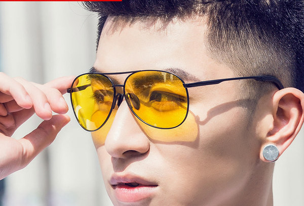 Värvimuutvad päikeseprillid meestele