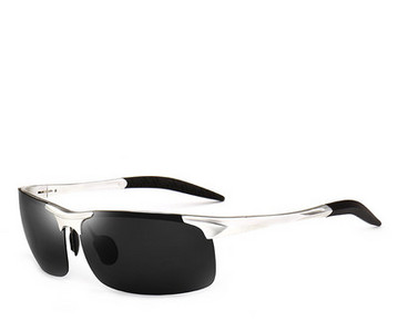 Moodsad meeste päikeseprillid