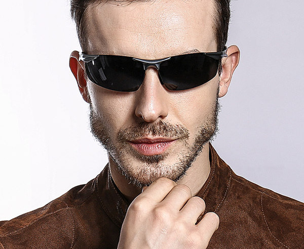 Ochelari pentru bărbați în diferite culori