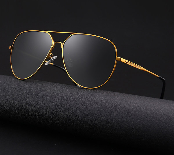 Muške sunčane naočale s automatskom promjenom boje stakala