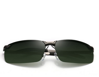 Νέο μοντέλο ανδρικών γυαλιών ηλίου με αντηλιακή προστασία