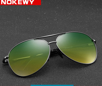 Καθημερινά ανδρικά γυαλιά με προστασία UV