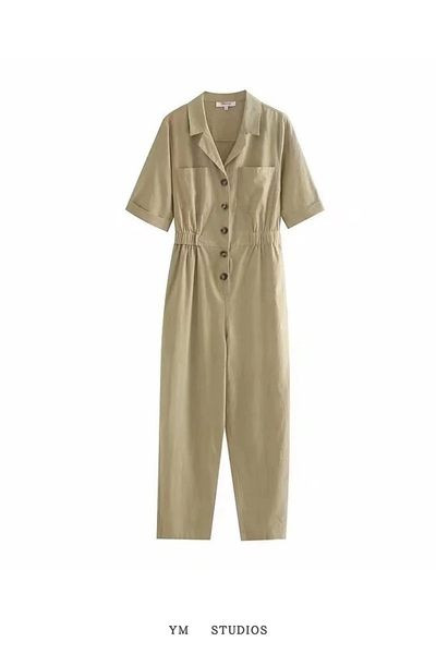 Salopeta de dama cu guler si nasturi clasici