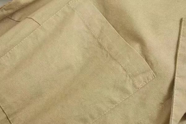 Salopeta de dama cu guler si nasturi clasici