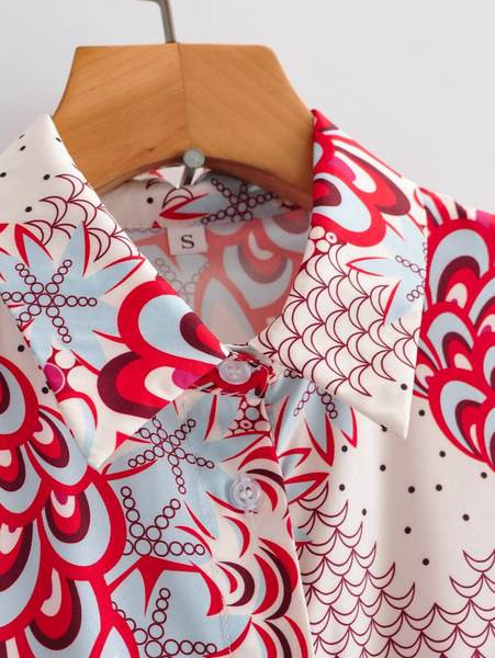 Ženski kombinezon - sa cvjetnim motivima