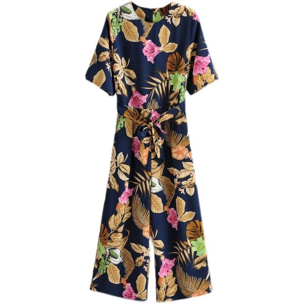 Γυναικεία μοντέρνα φόρμα με φλοράλ μοτίβα