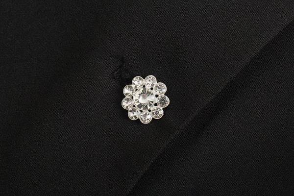 Salopetă de damă model nou cu decolteu în V și închidere cu nasturi