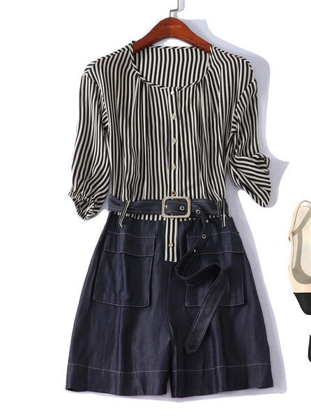 Ženski prugasti komplet košulja i kratke hlače